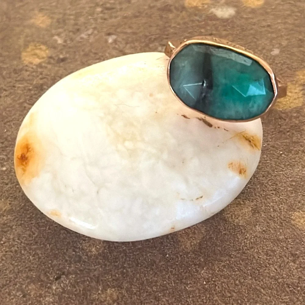 “Ode to Joy” unisex emerald/rose gold ring by Jes MaHarry. New in box. - Picture 7 of 12